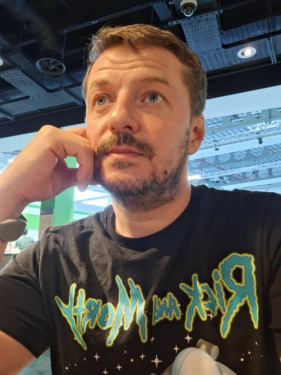 Lukasz, the developer behind Second Controller Games